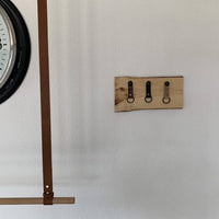 Sleutelplankjes van hout inclusief 3 sleutelhangers van echt leer