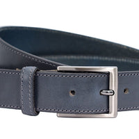 Perfect afgewerkte blauwe 35mm brede riem.