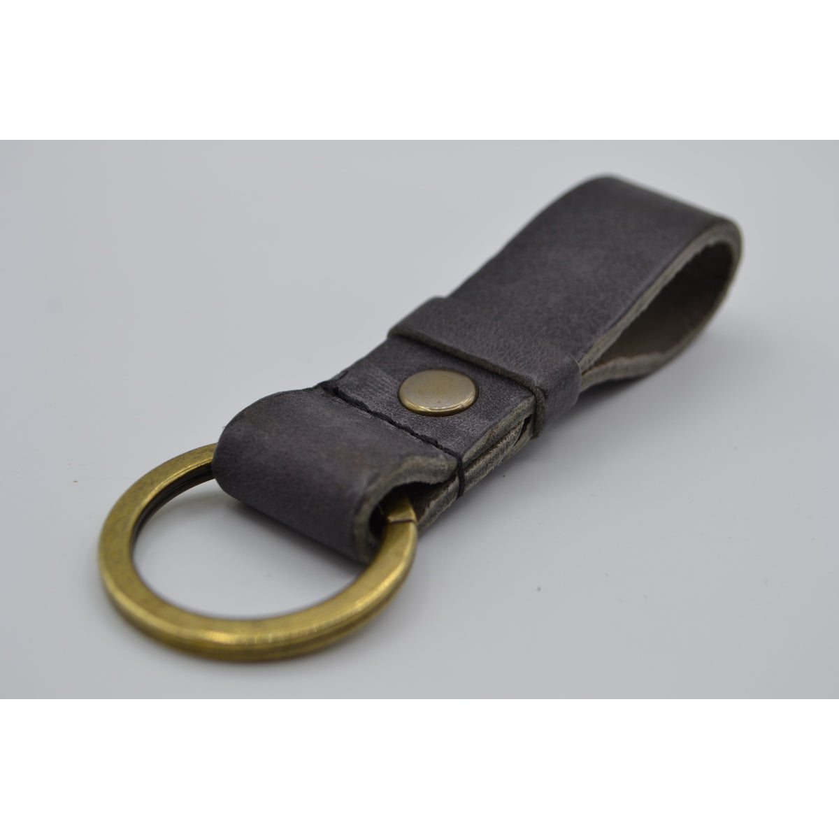 Grijze vintage sleutelhanger met naam of logo 