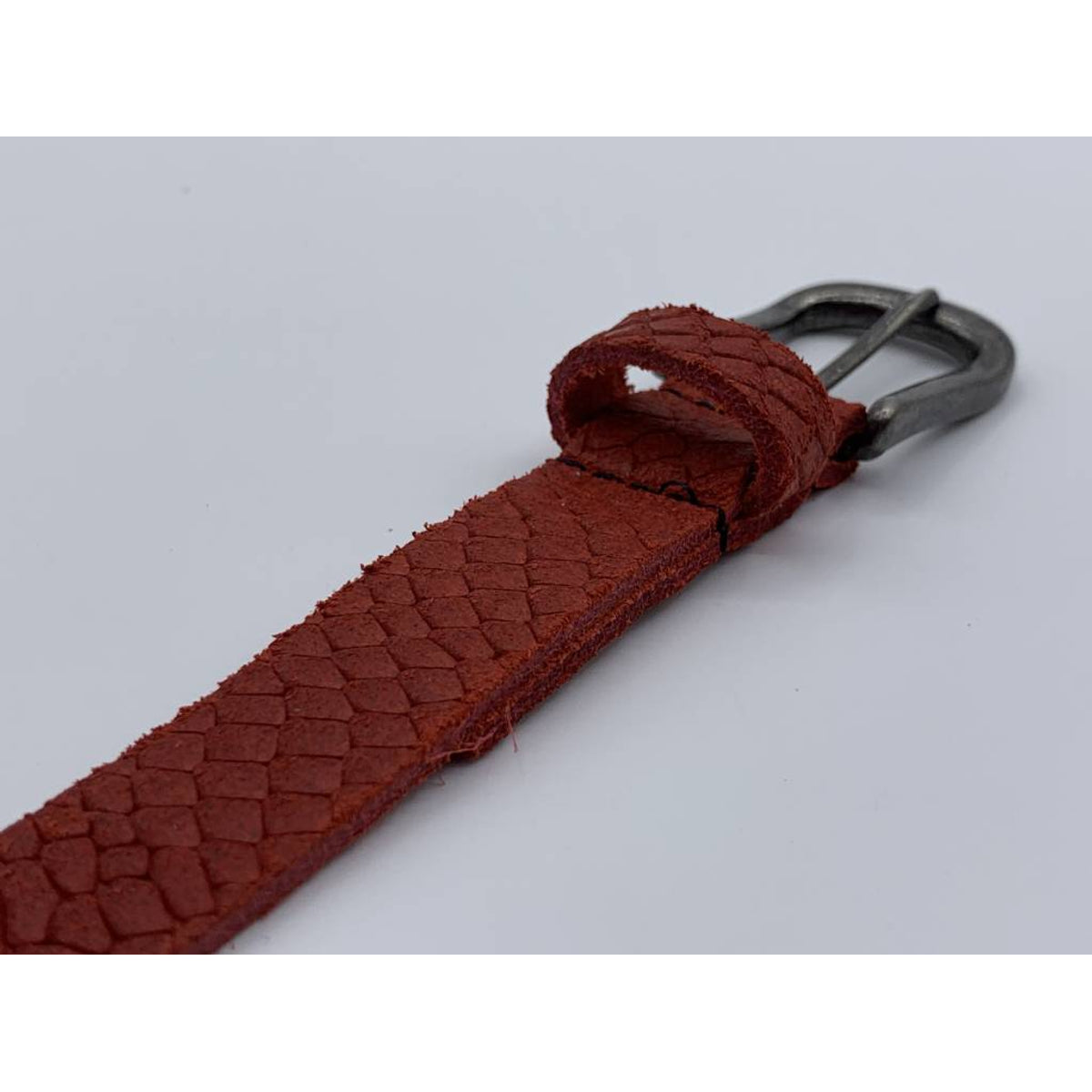 2cm brede damesriem met rode slangenprint
