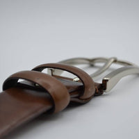 Stijlvolle midden bruine echt lederen sabel riem