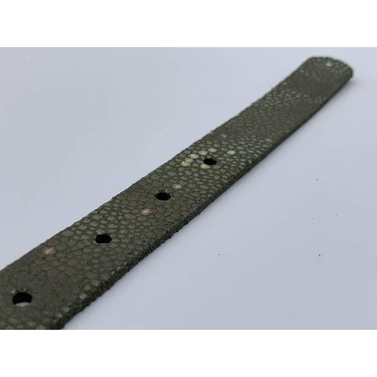 Damesriem van 2cm breed en speelse groene roggeprint 