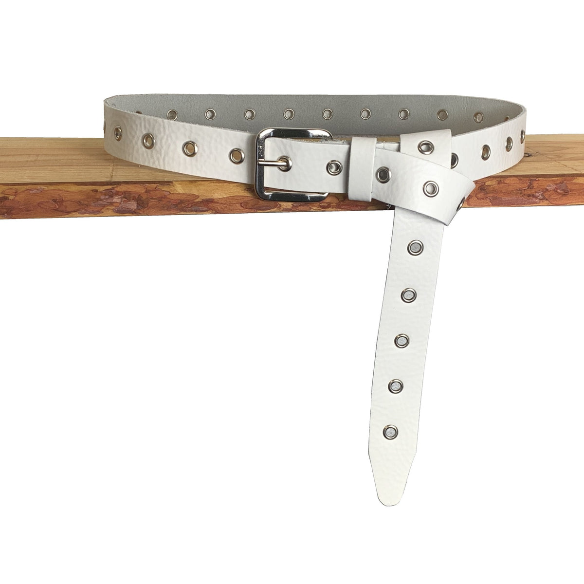 Lange trendy witte knoopriem 