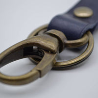 Sleutelhanger met naam van blauw echt leer 