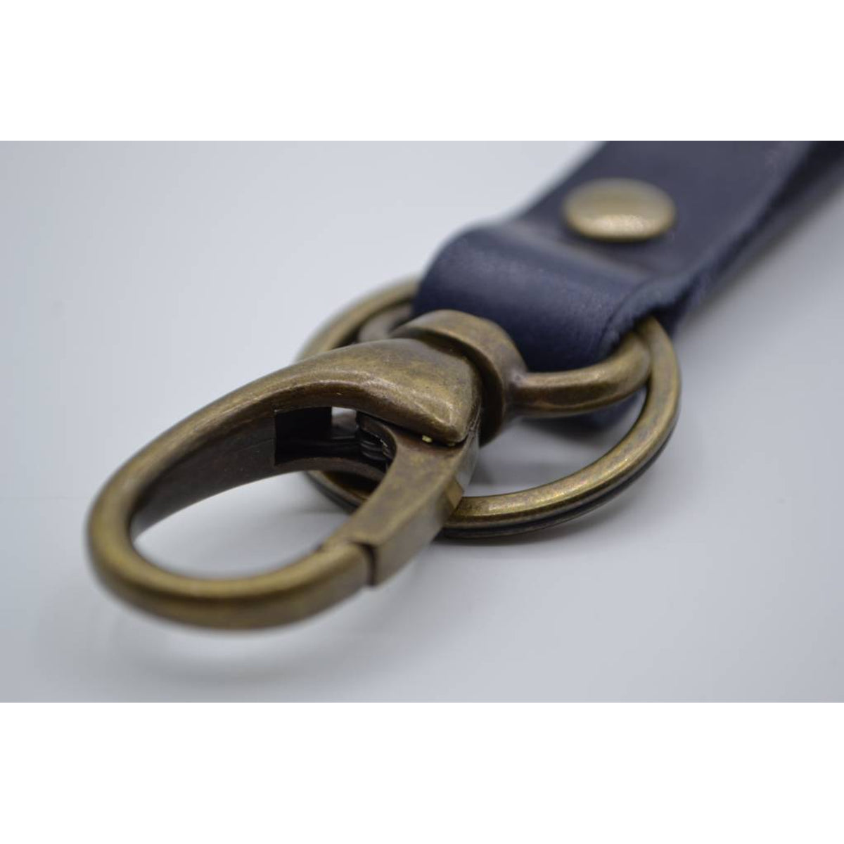 Sleutelhanger met naam van blauw echt leer 