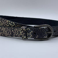 Damesriem van 2cm breed en speelse zwarte roggenprint