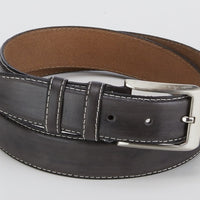 Nette grijze riem met contrast stiksel.