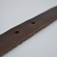 bruine 20mm brede riem met studs op de lus