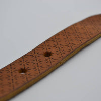 3cm cognac kinder riem met sneeuvlok print