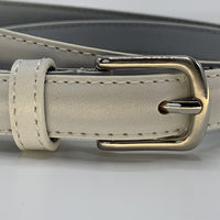 Nette witte 2cm brede damesriem.