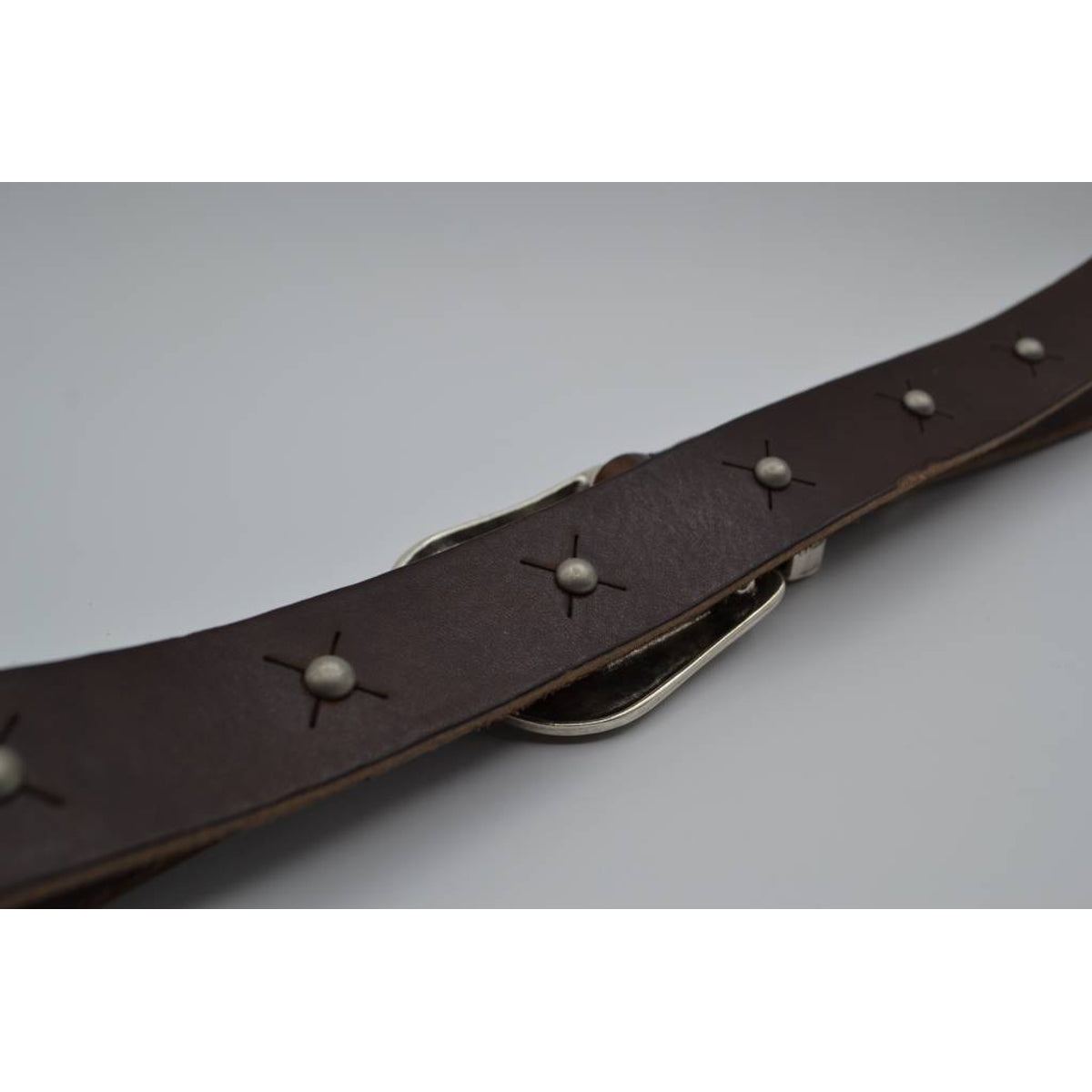 3cm bruine western stud riem met oud zilveren gesp