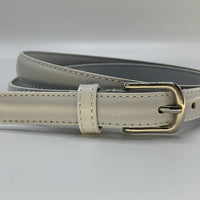 Nette witte 2cm brede damesriem.