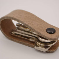 Taupe echt lederen sleutelhanger  