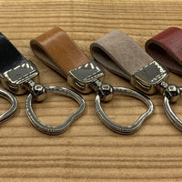 Cognac sleutelhanger met hart vormige sleutelring
