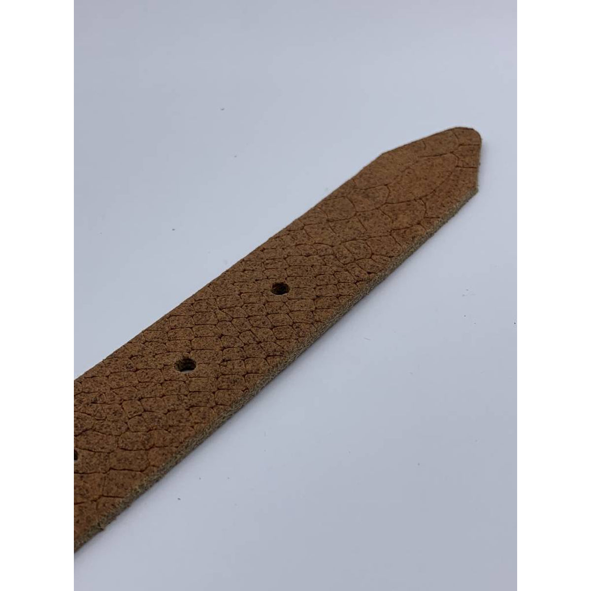Trendy cognac damesriem met slangenprint.
