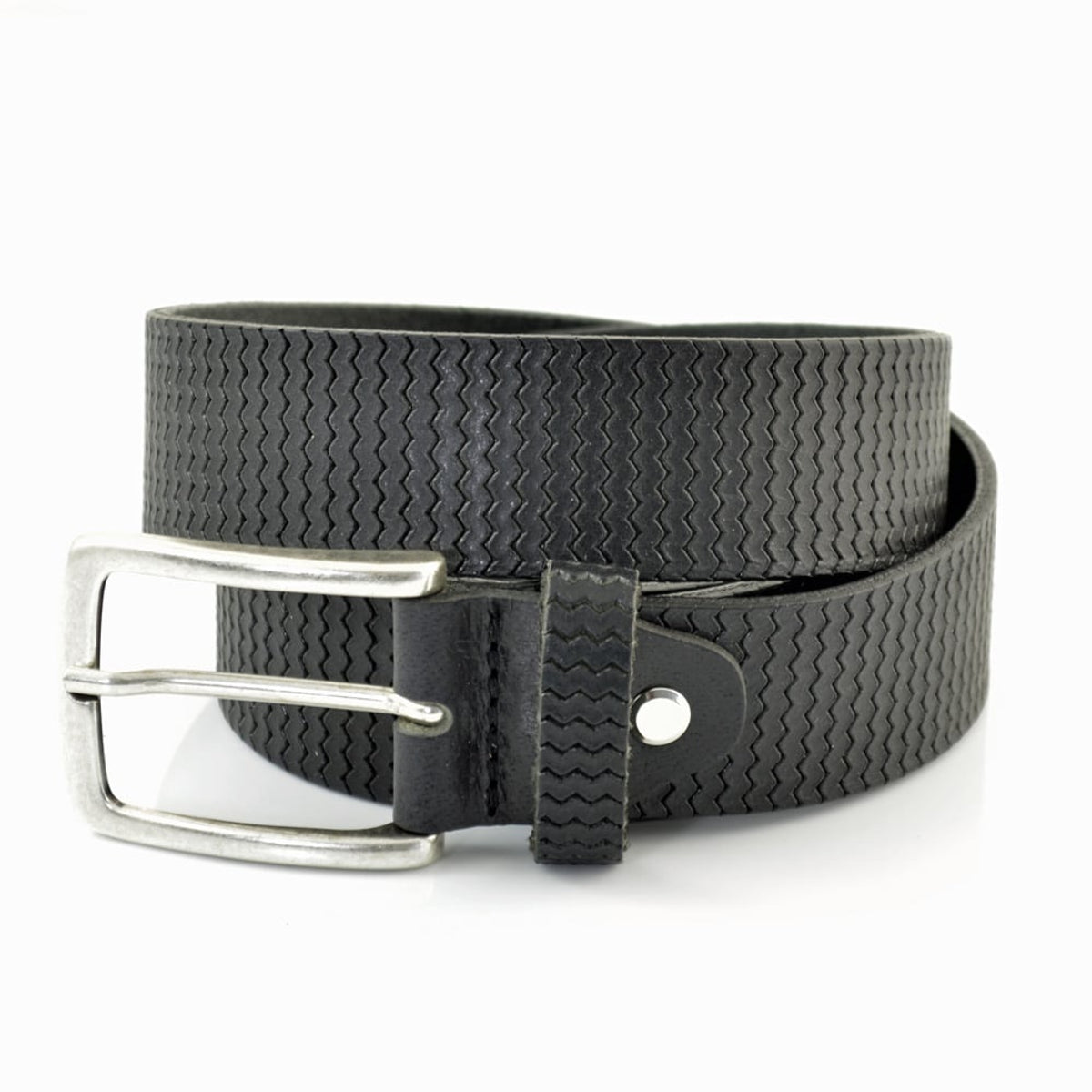 Zwarte 3,5cm brede riem gemaakt van Italiaans leer met een mooi patroon.  