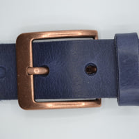 blauwe italiaans volnerf lederen riem met bronzen gesp
