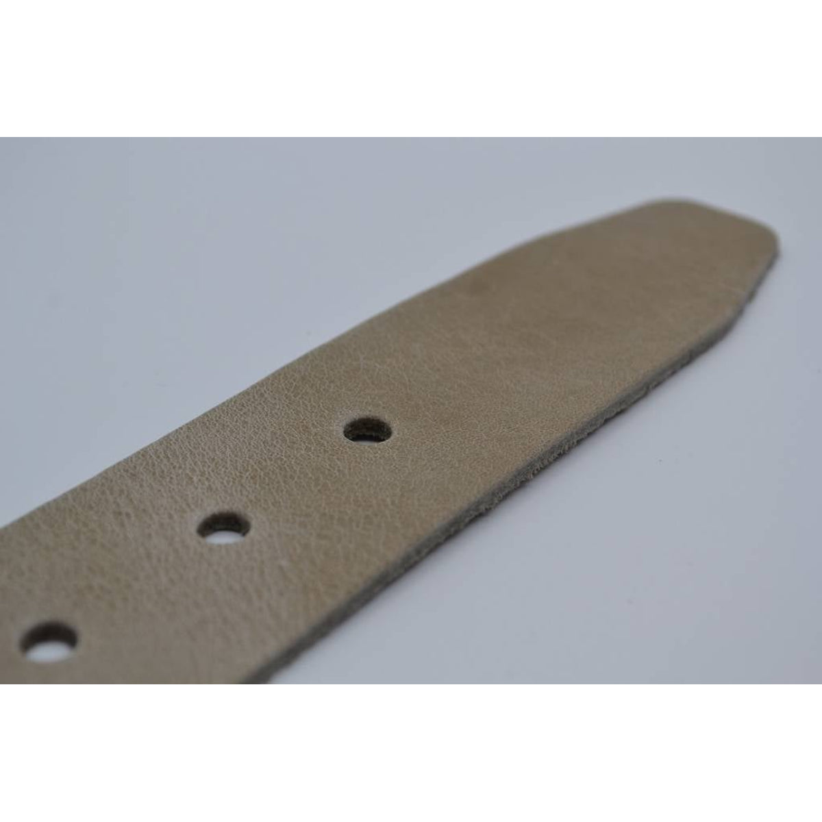 mooie strakke taupe volnerf jeansriem