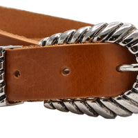 trendy smalle cognac riem met uitgewerkte gesp.