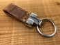 Cognac luxe sleutelhanger met krokodillen print.