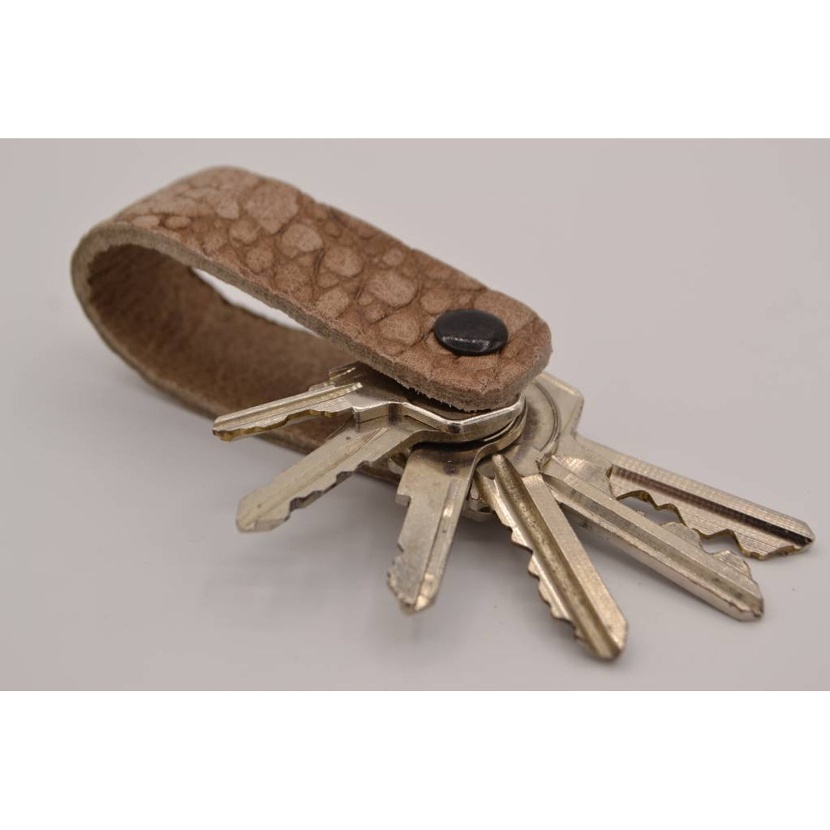 Taupe croco echt lederen sleutelhanger