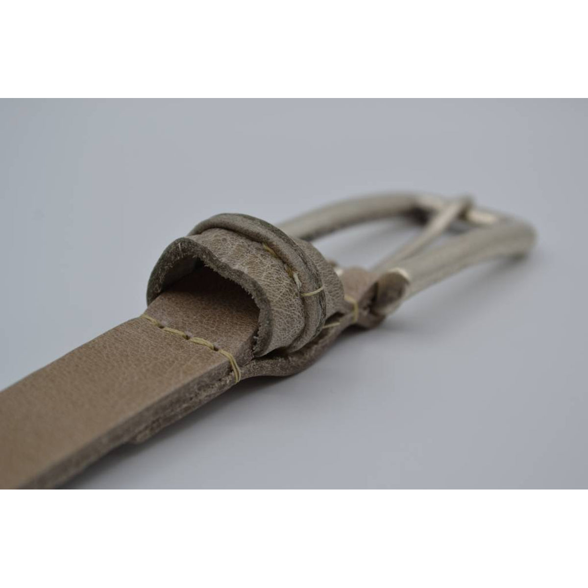 taupe 20mm brede riem met speelse lus