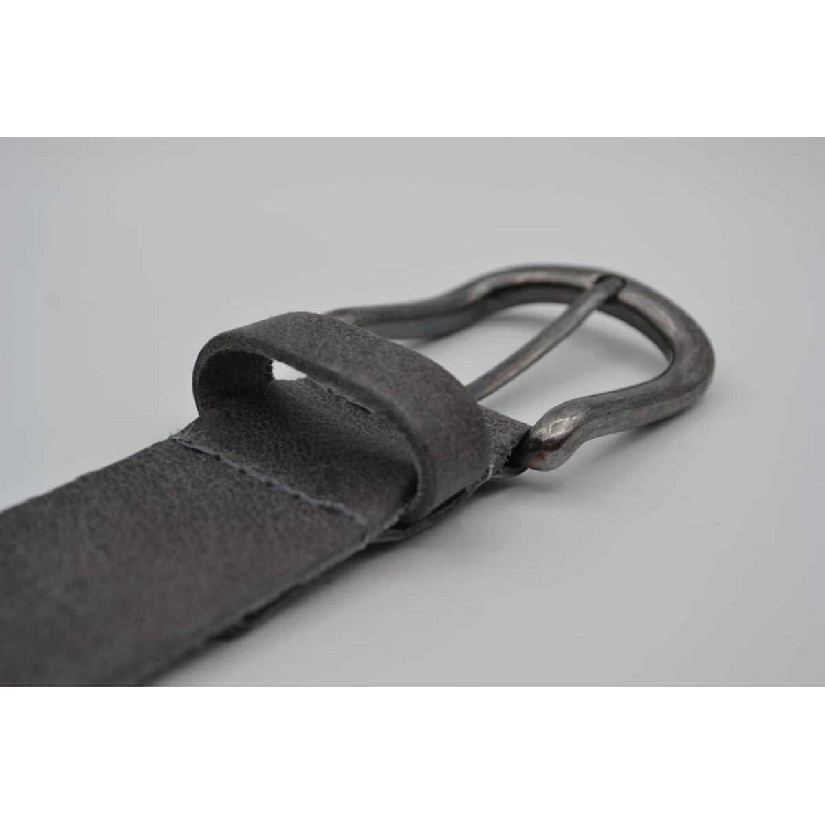 grijze italiaans volnerf lederen casual riem