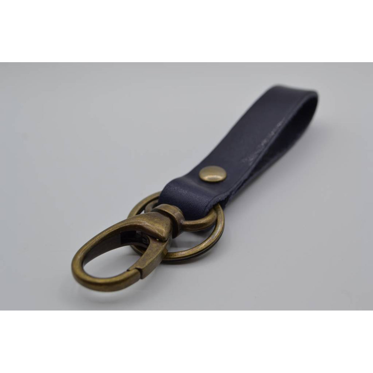 Sleutelhanger met naam van blauw echt leer 