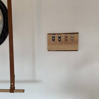 Sleutelplank inclusief 4 echt lederen sleutelhangers