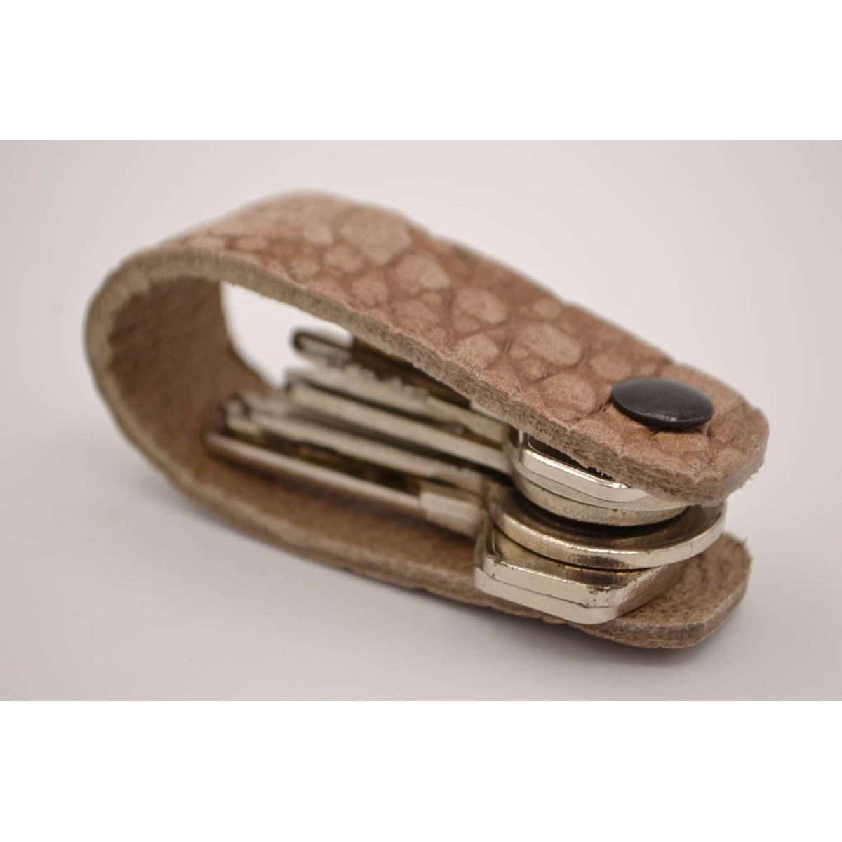 Taupe croco echt lederen sleutelhanger