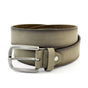 Taupe nubuck riem met donkere zijkantjes.