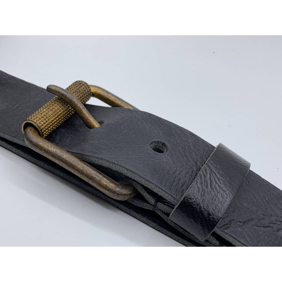 Stoere zwarte riem met gekreukt leer
