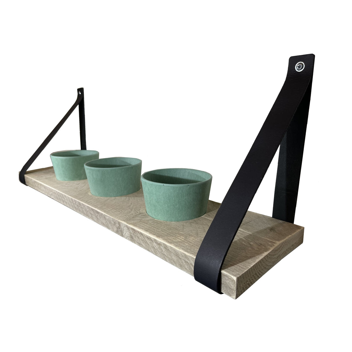 Kruidenrek met pastel groene potjes. 