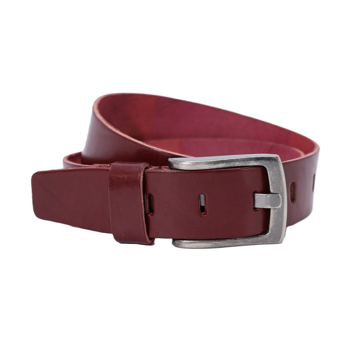 Stoere bordeaxrode riem met een vierkante zwarte gesp.