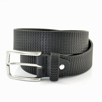 Zwarte 3,5cm brede riem gemaakt van Italiaans leer met een mooi patroon.  