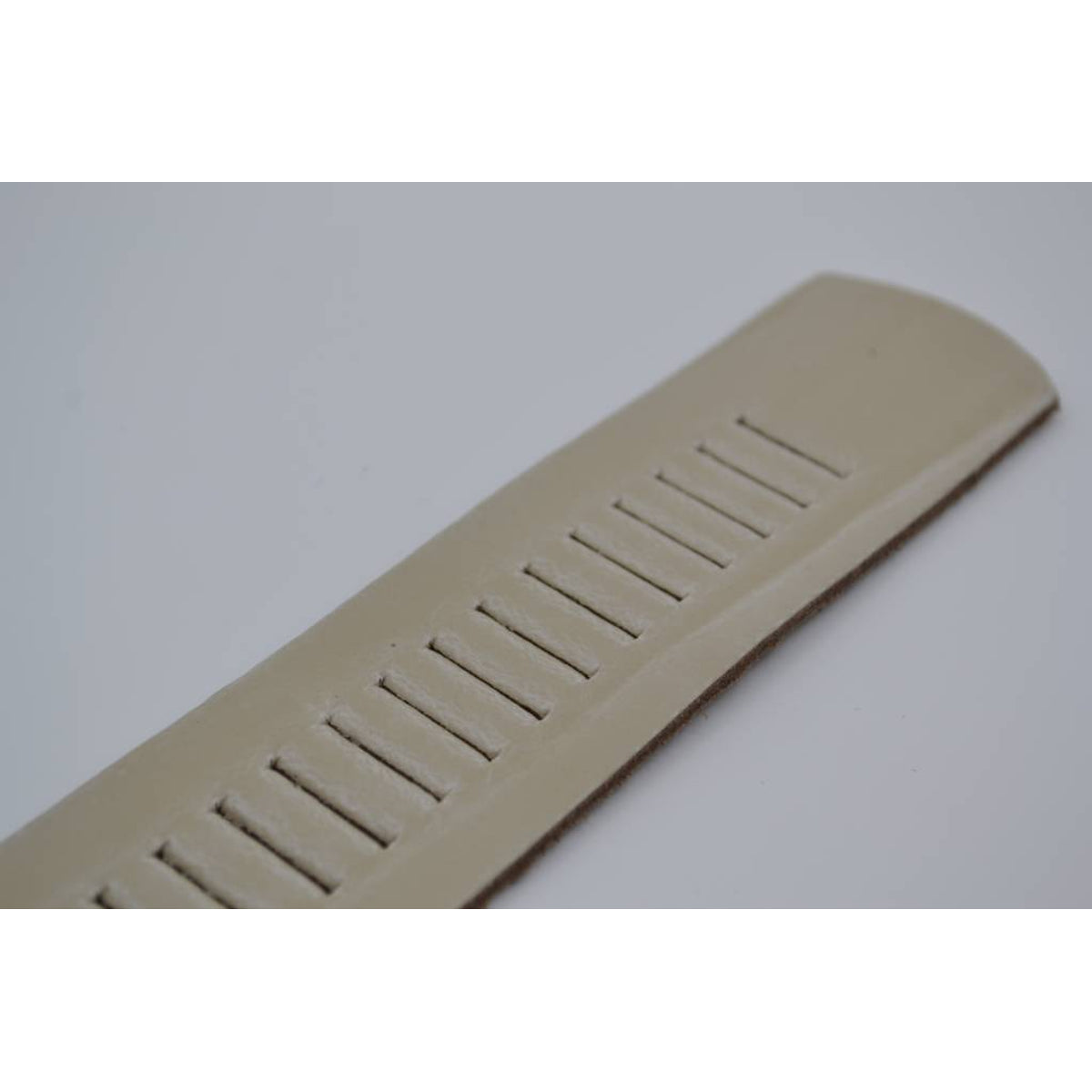split lederen 40mm ecru casual perforatie riem