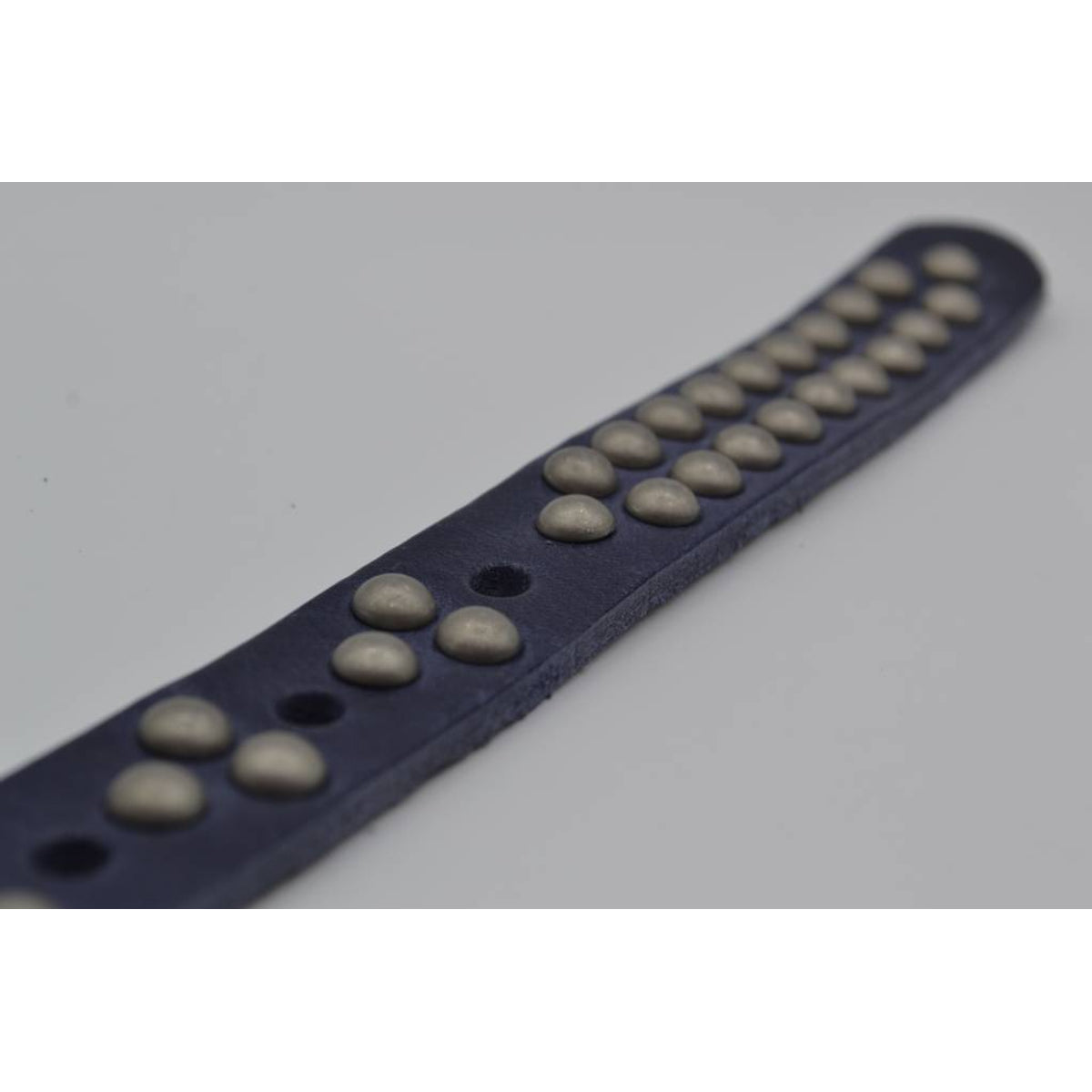 Blauwe 20mm brede riem met bolstuds