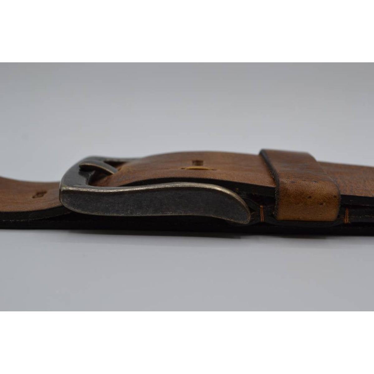 Stoere zandkleurige riem met gave details