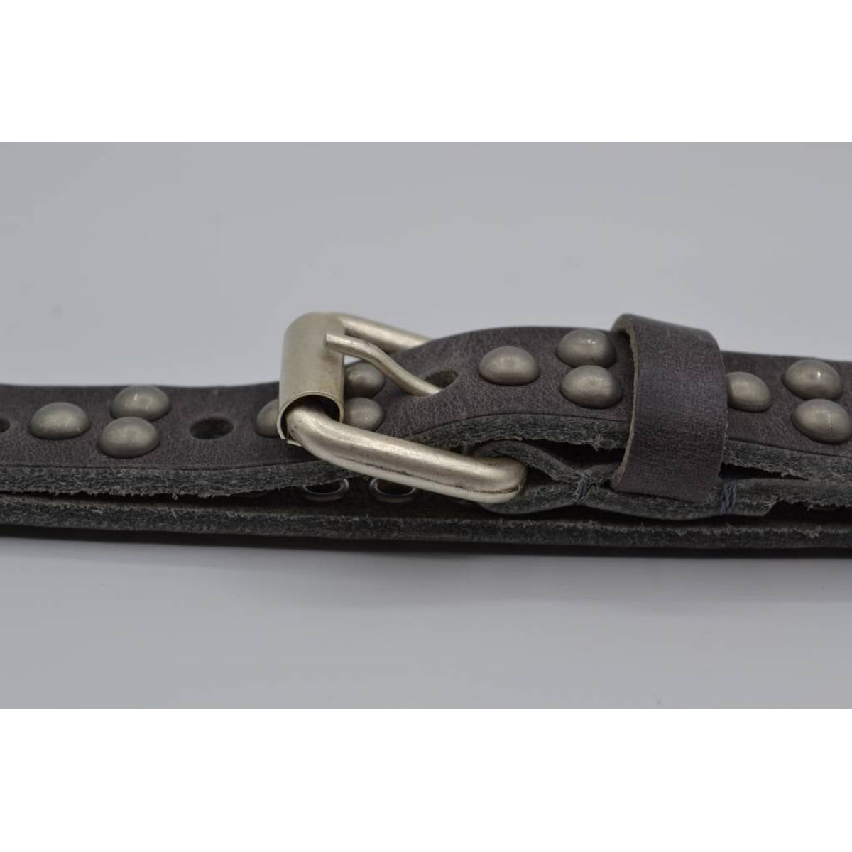 grijze 20mm brede riem met bolstuds 