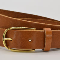 Cognac 3cm brede riem met gouden gesp.