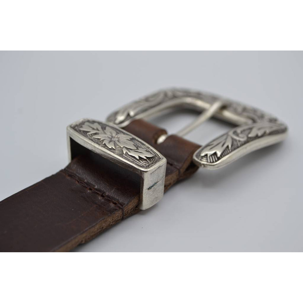 3cm bruine western stud riem met oud zilveren gesp
