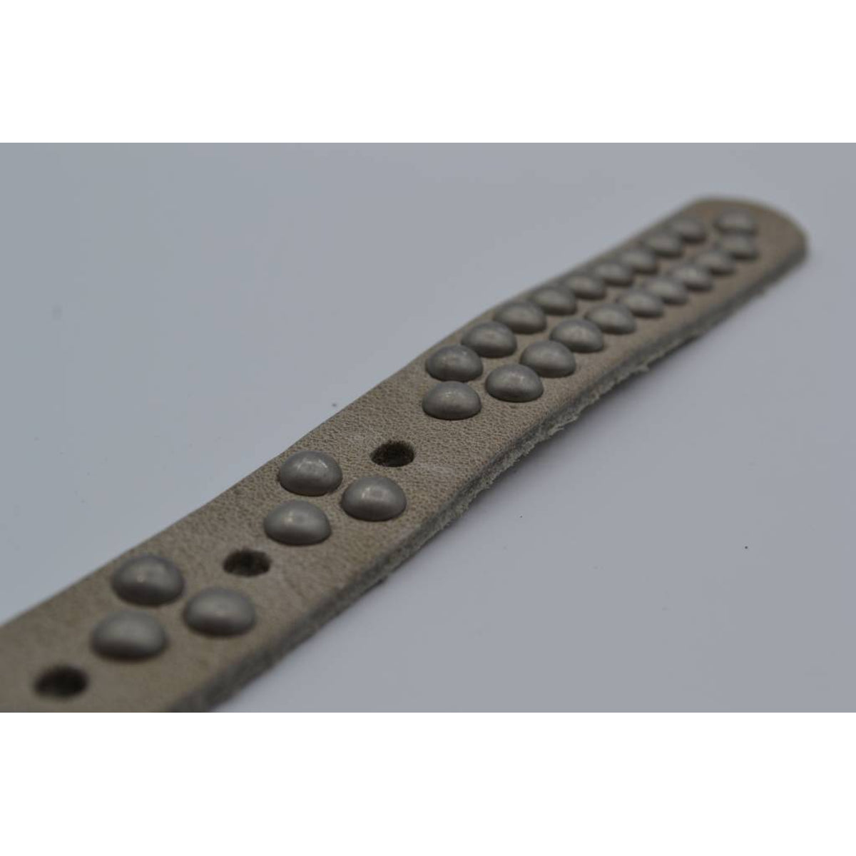 taupe 20mm brede riem met bolstuds 
