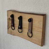Sleutelplankjes van hout inclusief 3 sleutelhangers van echt leer